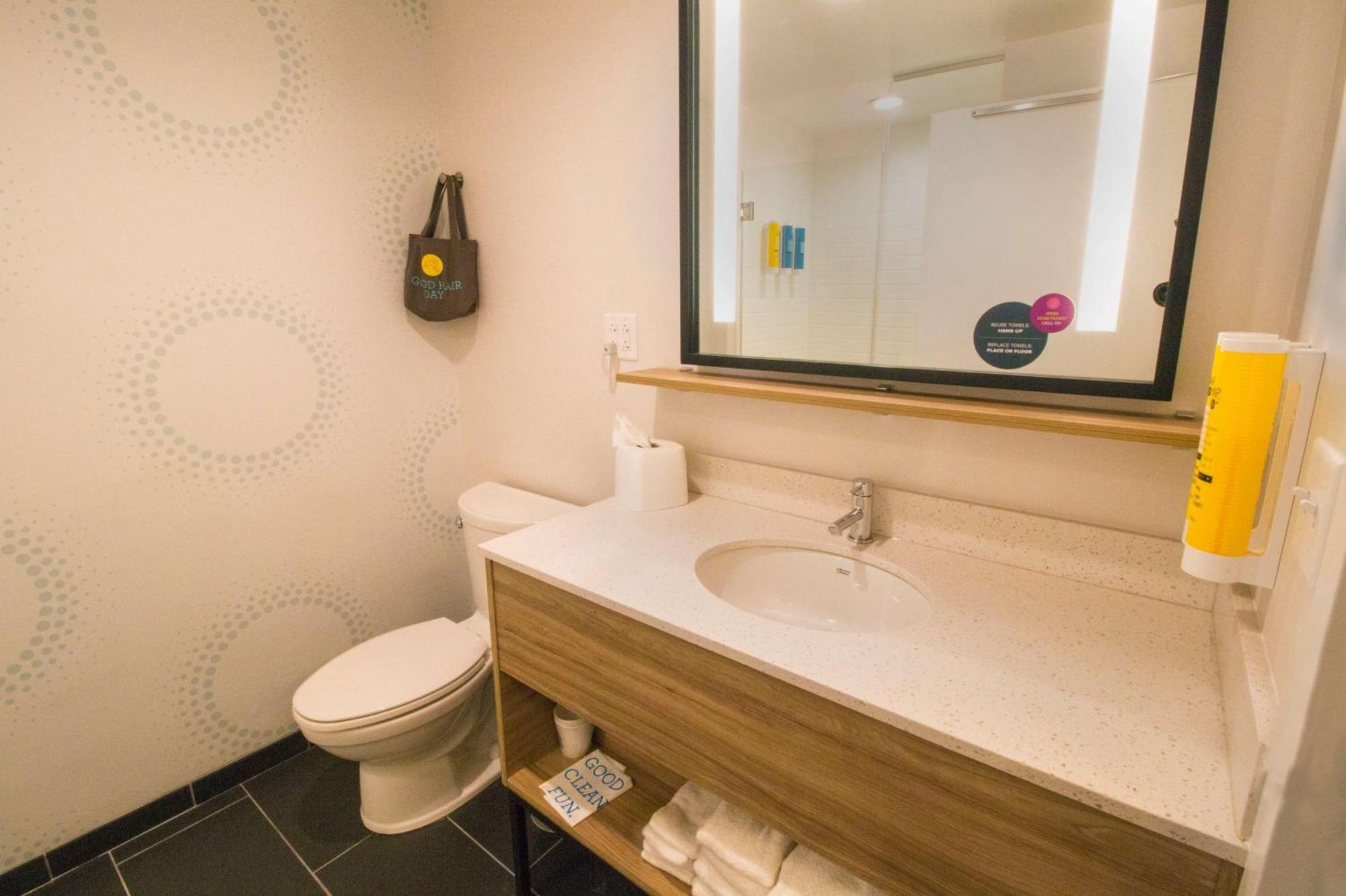 Tru By Hilton Norfolk Airport, Va Hotell Virginia Beach Exteriör bild